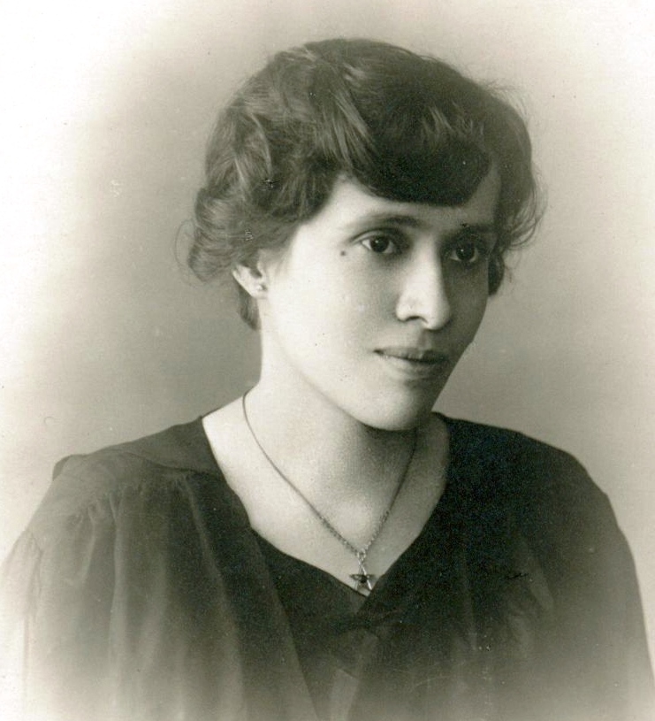 741 px María Luisa López Montalvo. El Salvador, 1919